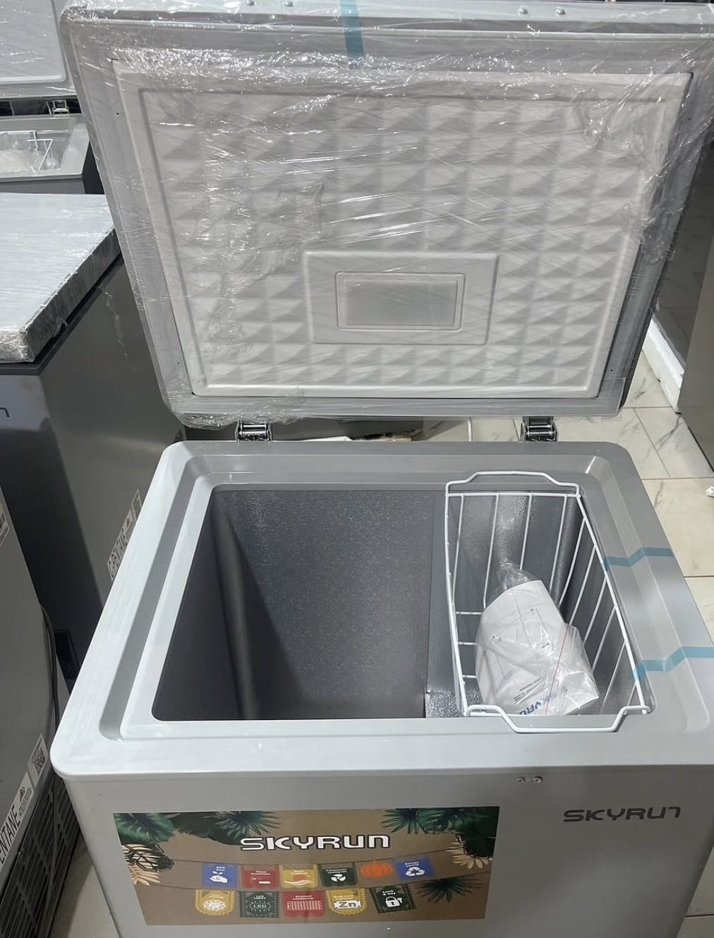 SkyRun 100L Freezer – Compact, Efficient & Reliable Cooling - Image 3